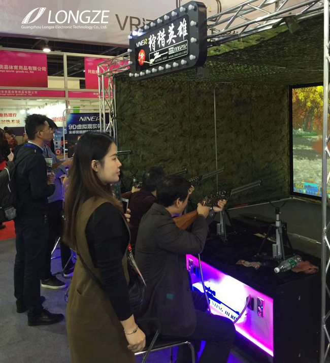泷泽9DVR虚拟现实体验馆展位吸引来了马来西亚砂地方政府官员